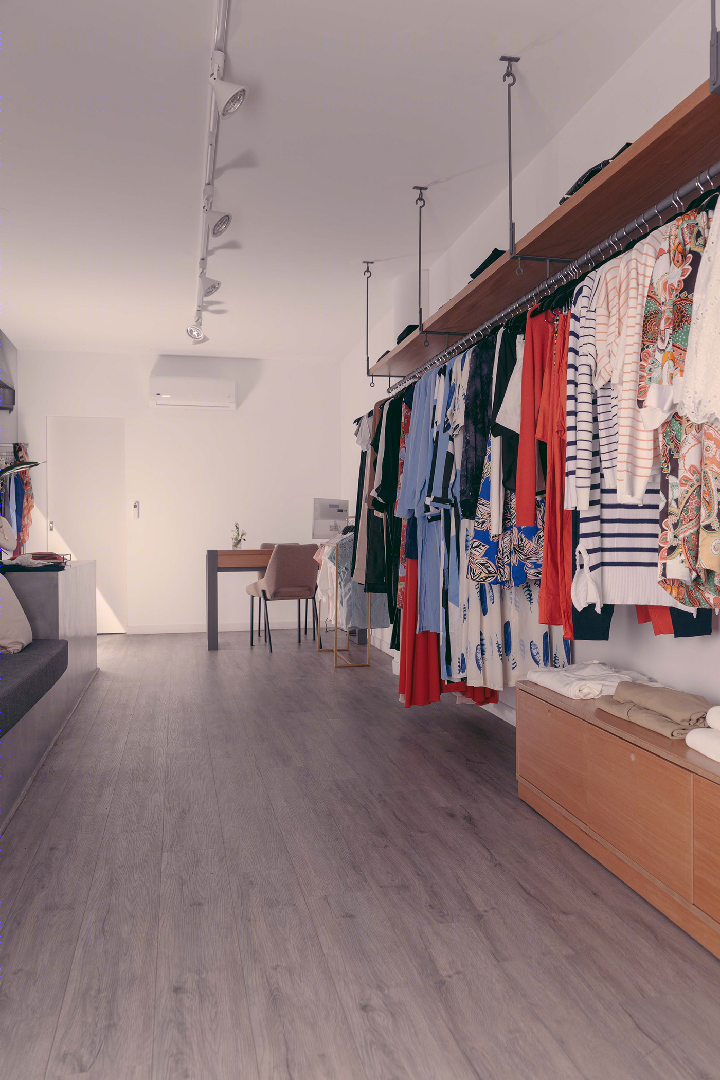 Anastasiya Gushchina丨服装店丨Inmueble Showroom Recoleta-6