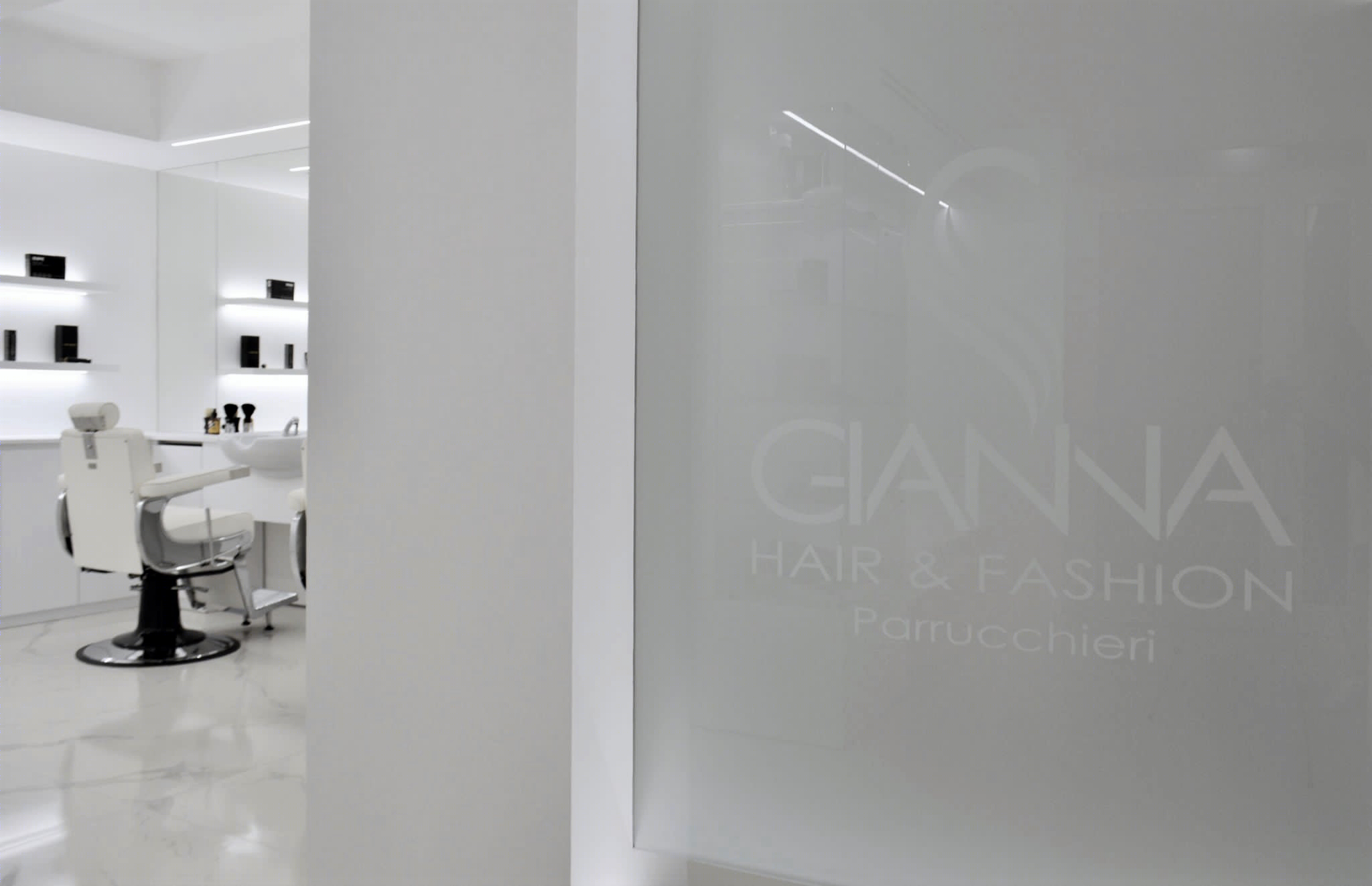 Gianna Hair & Fashion 理发店设计-16