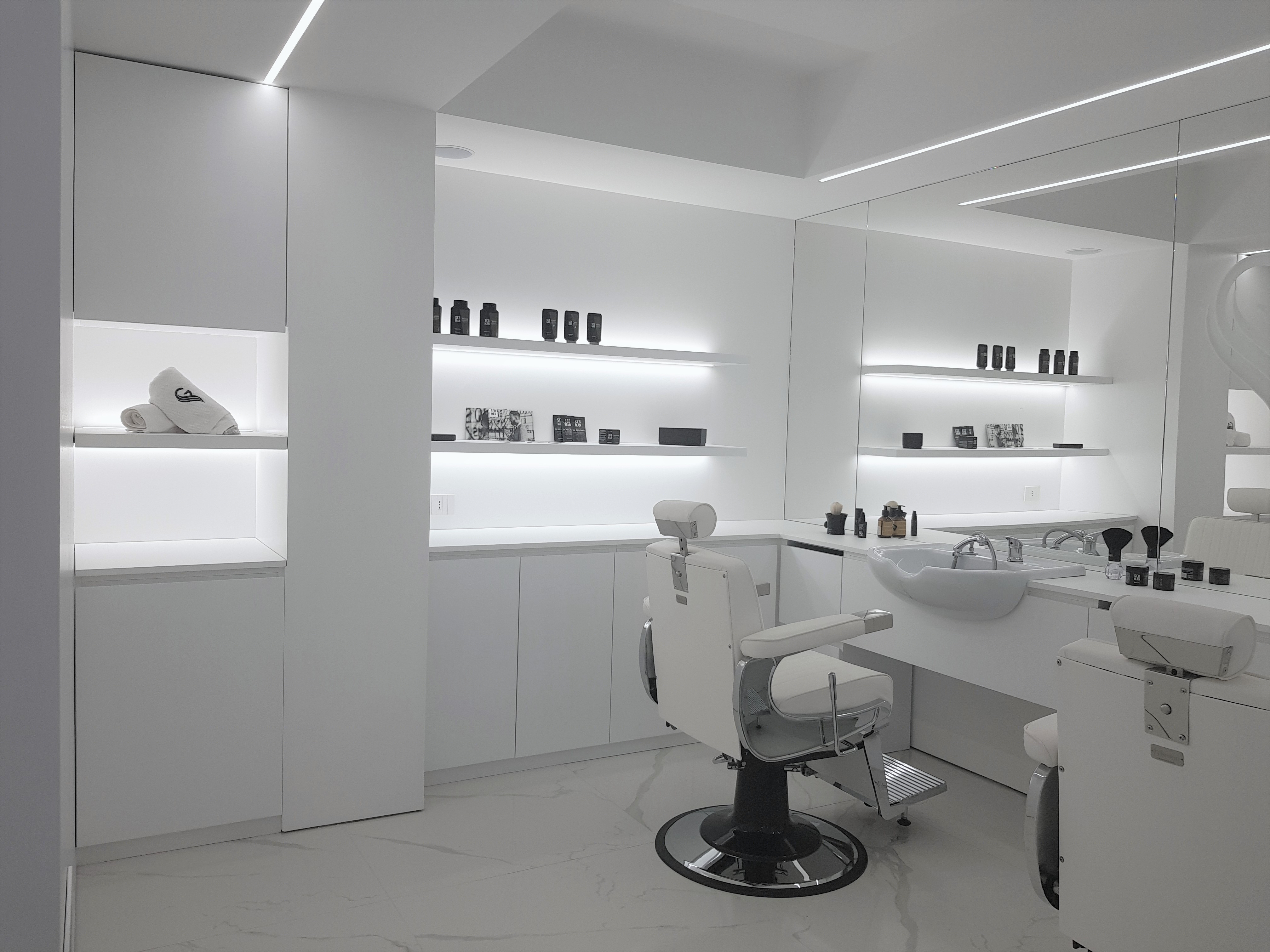 Gianna Hair & Fashion 理发店设计-17