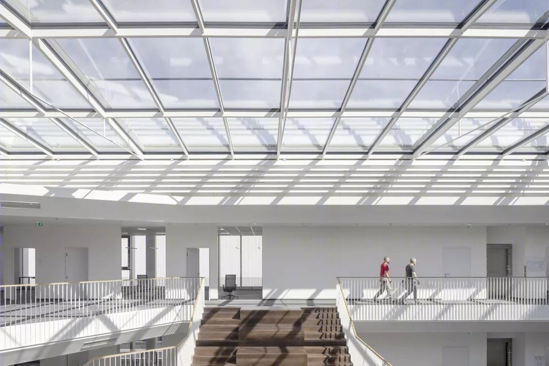 奥地利 SML 公司总部大楼——极简主义的中庭空间-44