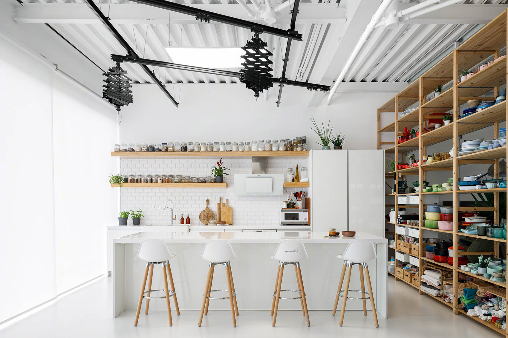 葡萄牙EGOI+CLAVEL'S KITCHEN总部丨葡萄牙波尔图丨PAULO MERLINI architects-27