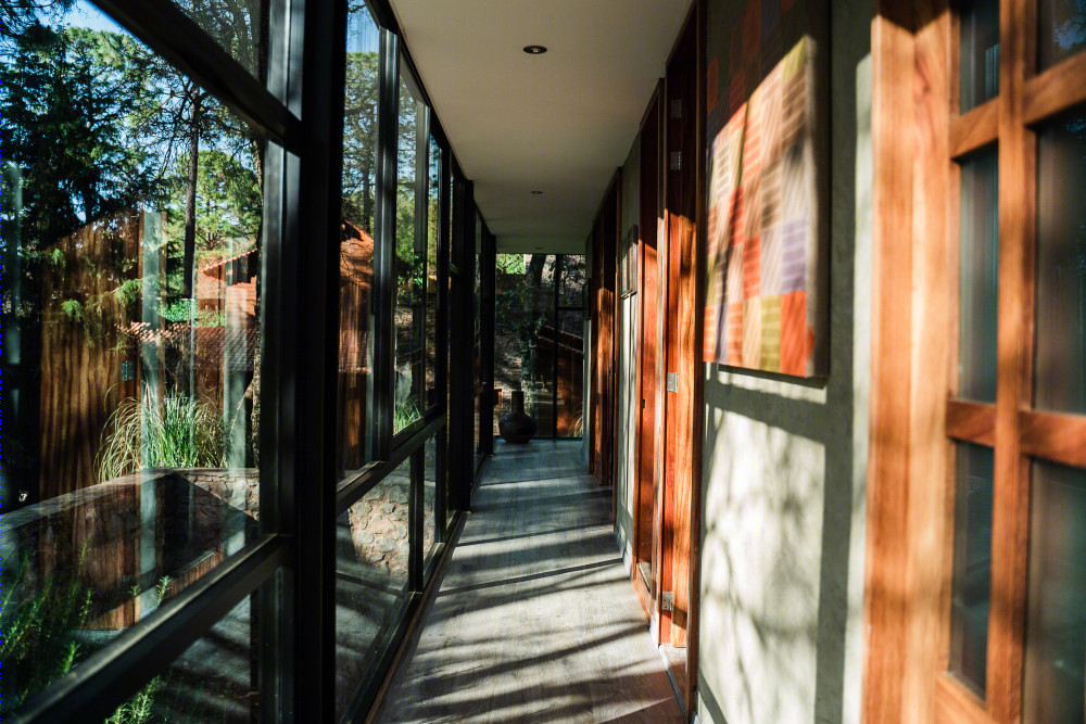 墨西哥山林中的玻璃石屋-18