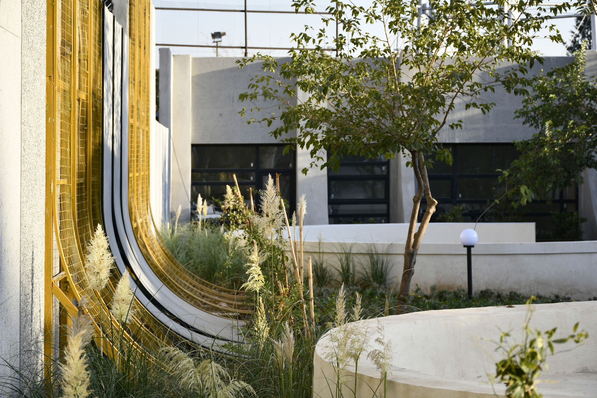 丝棉木聋人友好城市公园丨伊朗德黑兰丨Raha Ashrafi & Zad-14