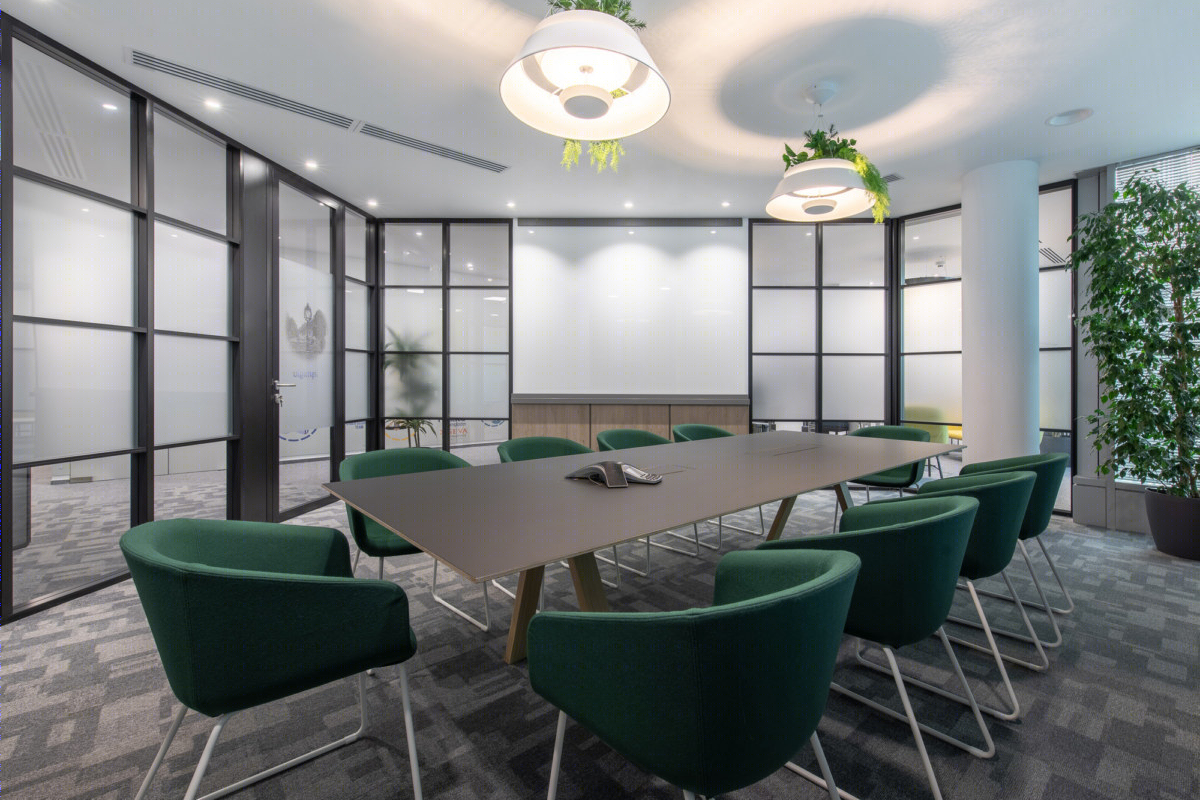 潮流 Bucharest 药企办公室，灵活透明空间促沟通-16