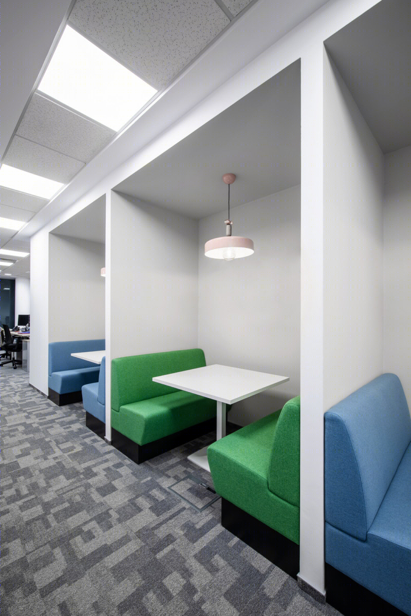 潮流 Bucharest 药企办公室，灵活透明空间促沟通-18