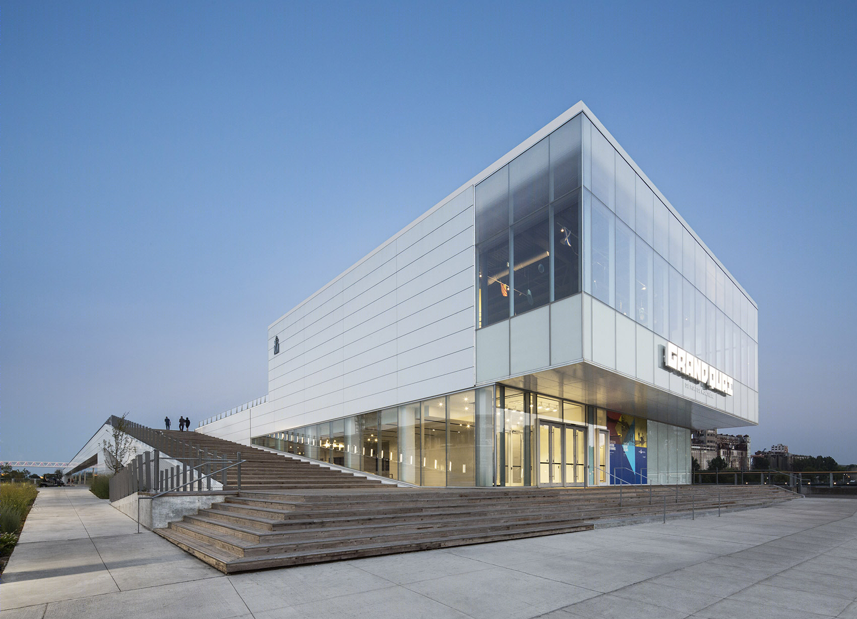 蒙特利尔港口新建游轮码头,绿色滨水空间成城市新地标-8
