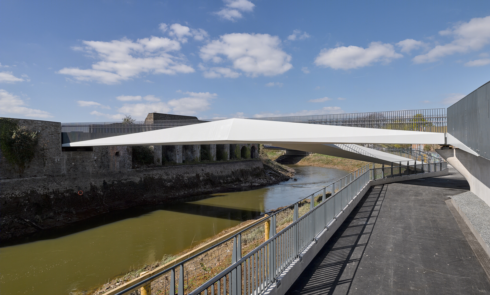 圣菲利普人行桥-11