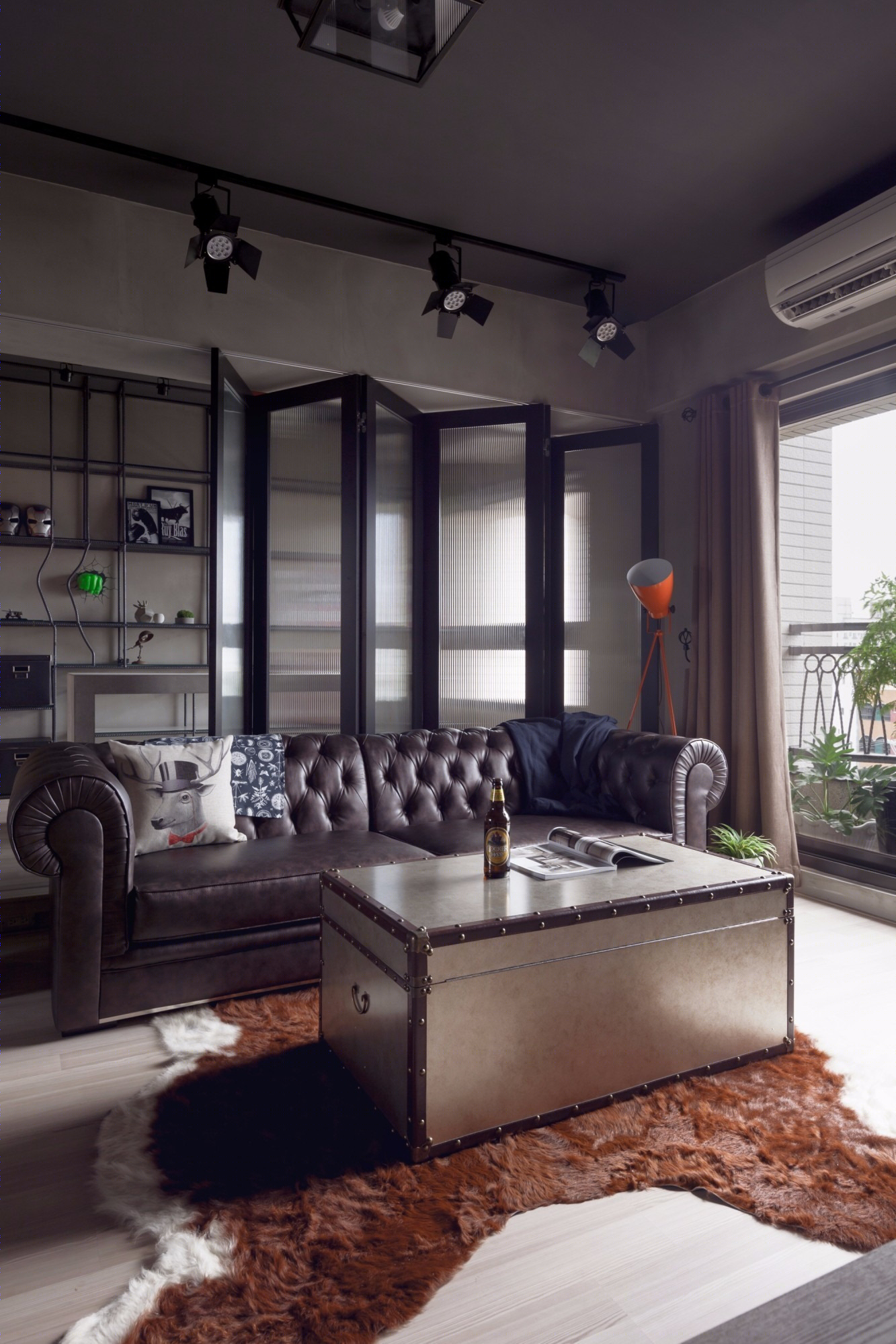 Hong’s House | 工业风混搭水泥自然美,演绎 30 岁工程师的个性家居-11