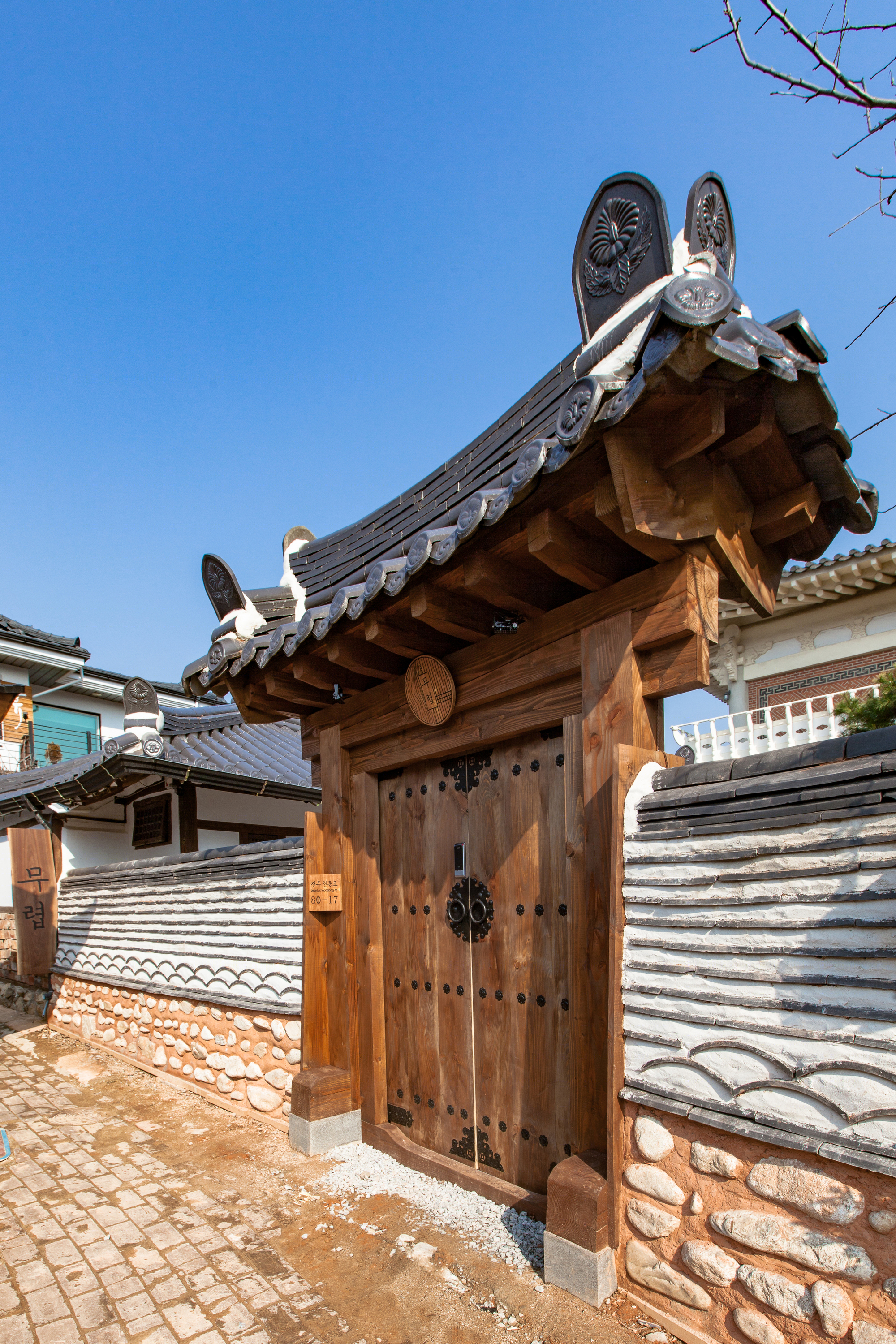 重塑传统韩屋,呈现现代生活美学的酒店空间-18