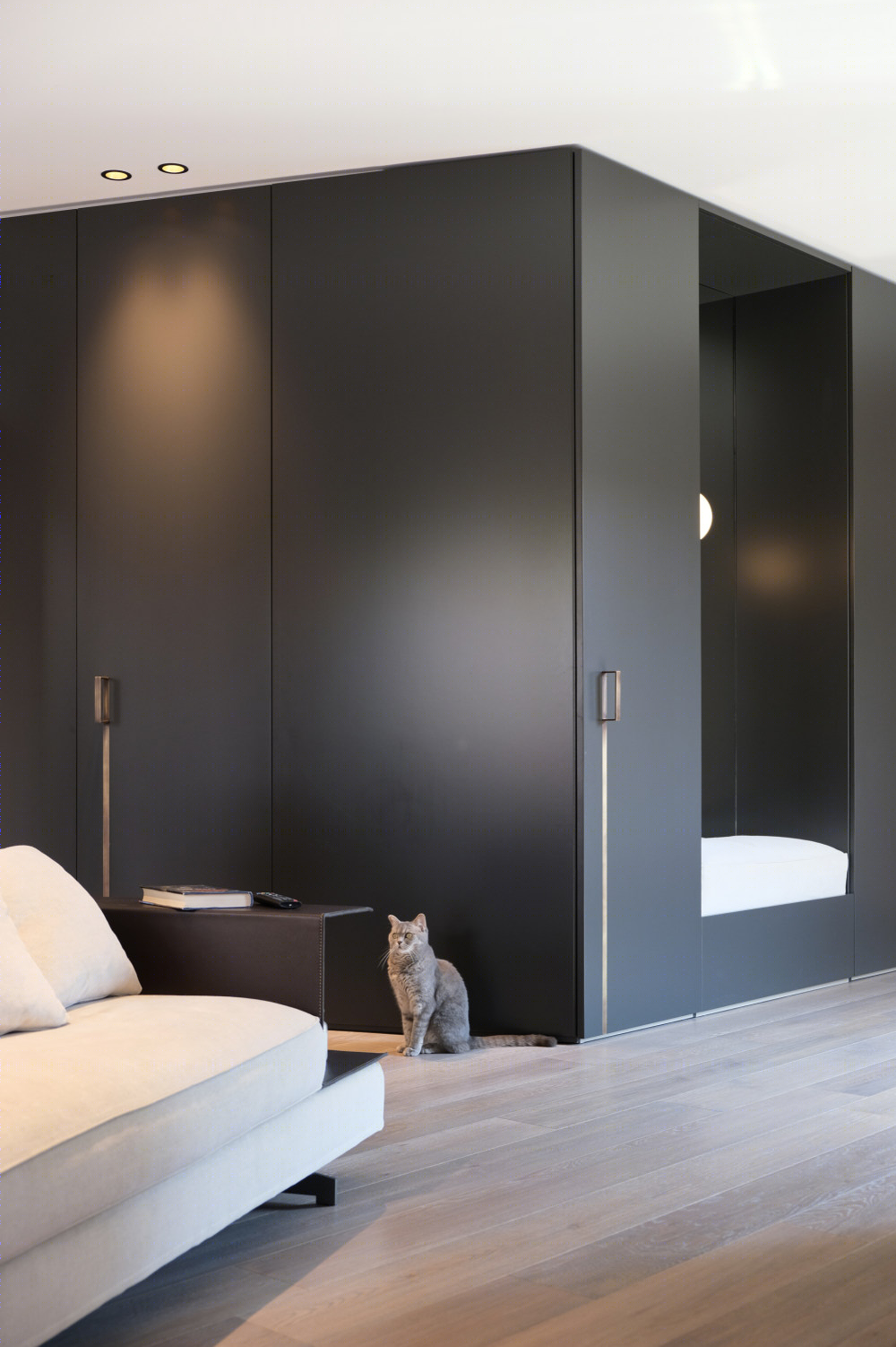 米兰动感之心，定制家具打造独特鹰巢公寓-3