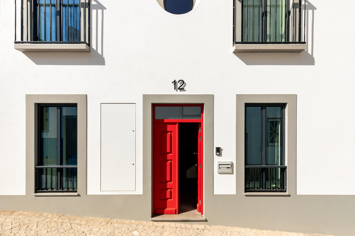 葡萄牙 Lagos 豪华别墅设计丨Arquitectura by Paula Ribeiro-2