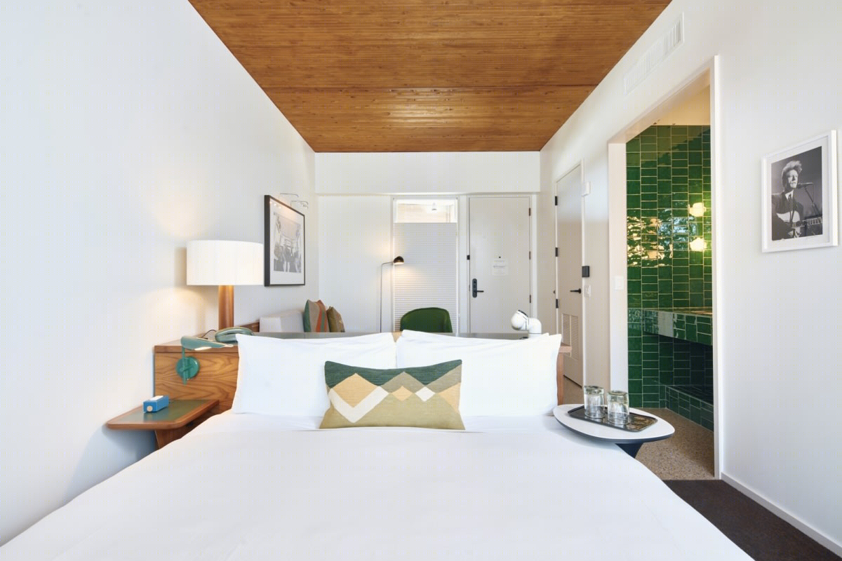 马格达莱纳酒店丨美国奥斯汀丨Bunkhouse 和 Lake|Flato-15