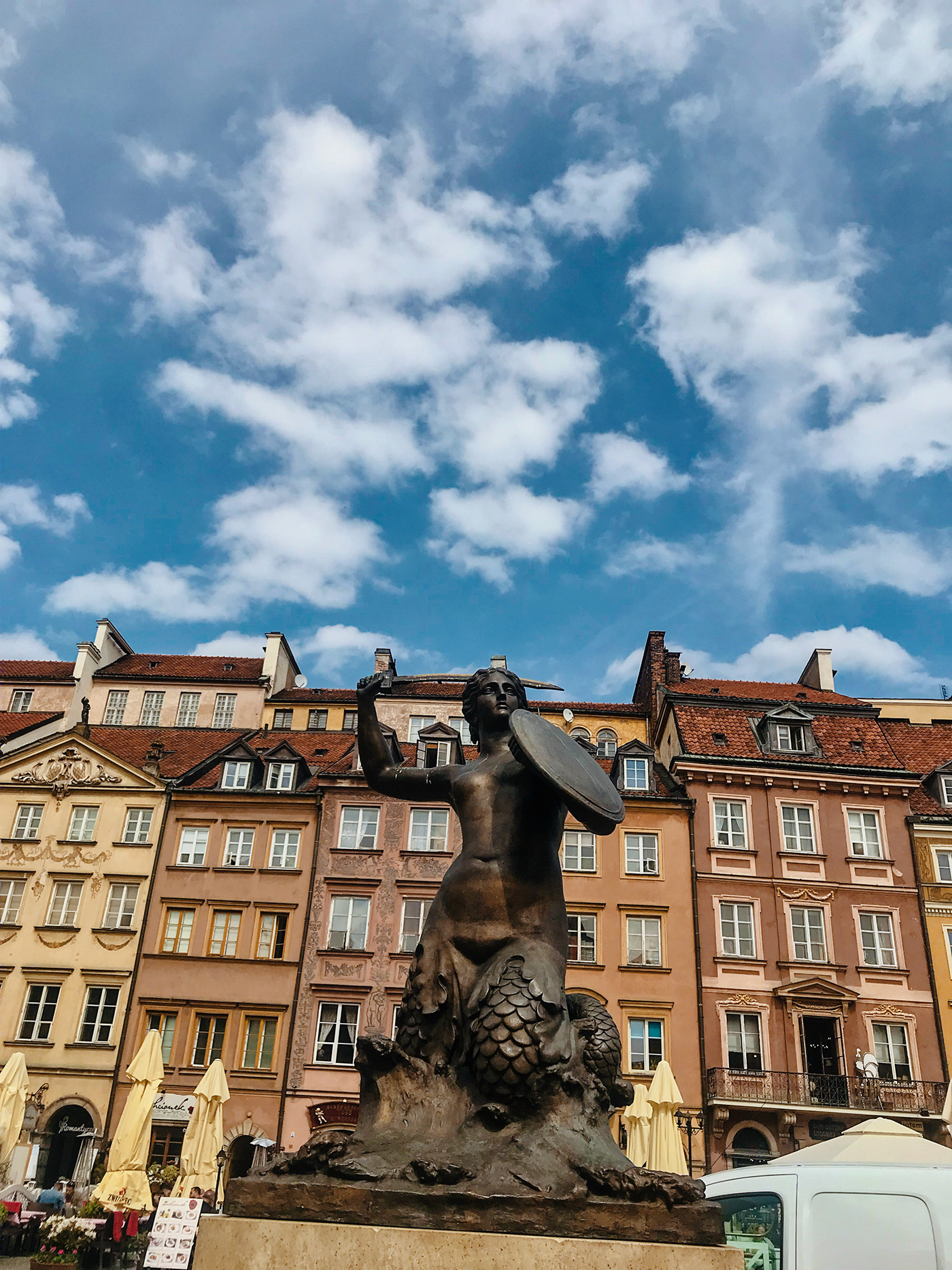 华沙公寓的现代简约之美-5