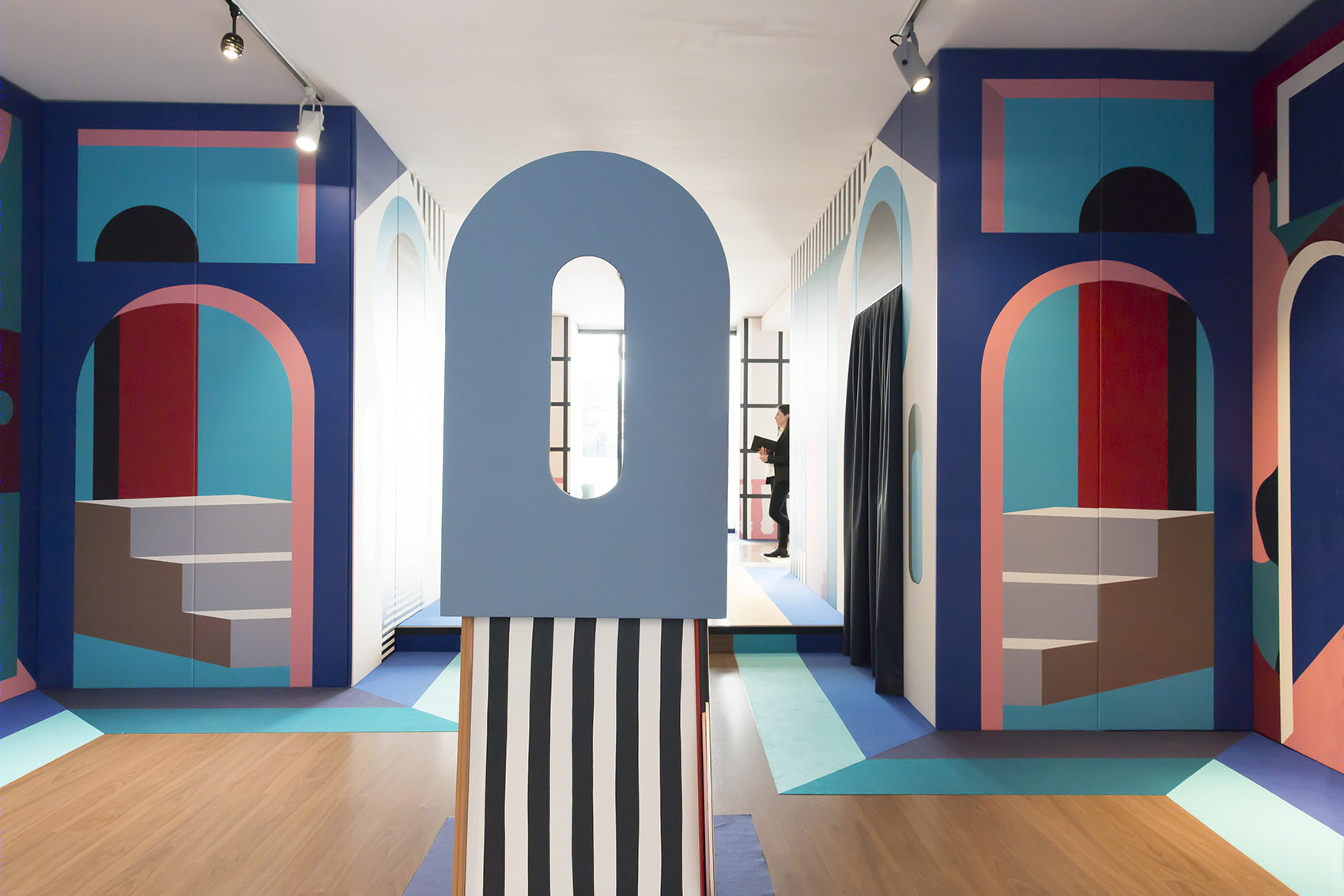 Serge Ferrari公司作品展“Stamskin宫殿”,2018 米兰设计周,奇幻彩色家具世界-14