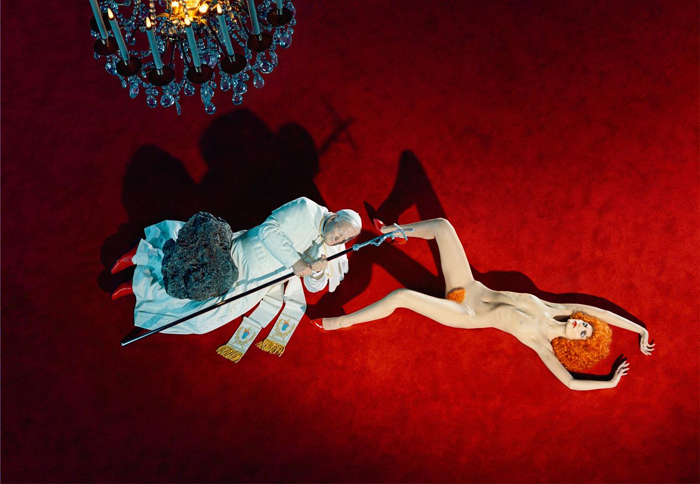 梦幻奢华,现实反思 | Miles Aldridge 摄影展-2