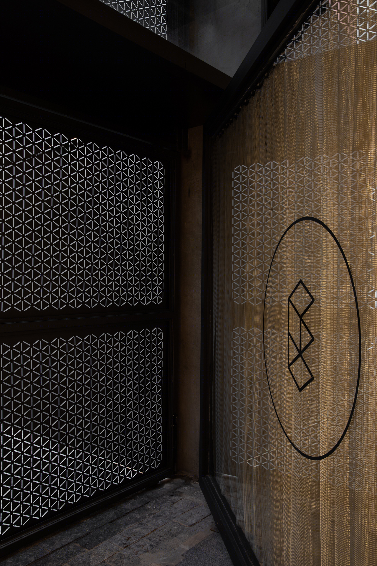 埃森特商店 · 展示与办公环境相结合的创新设计丨巴西圣保罗丨Superlimão-2