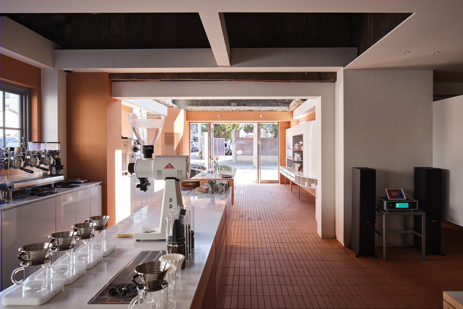 PONT Mullae Café · 老工厂区的现代咖啡馆设计丨韩国首尔丨Studio stof-12