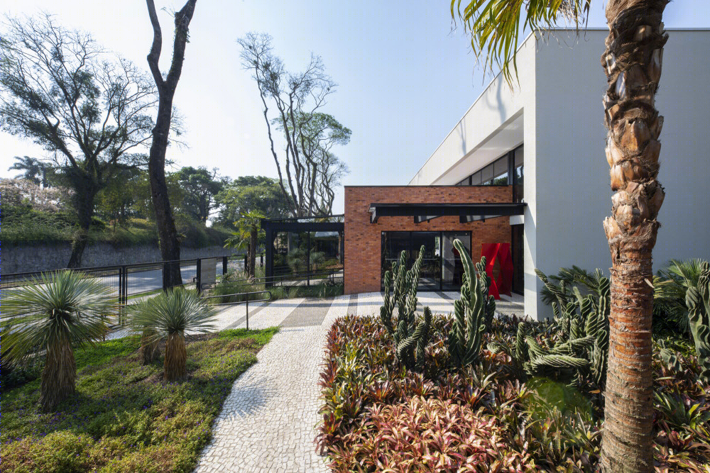 巴西罗西塔教区餐厅 | 融入自然的生态景观建筑-25