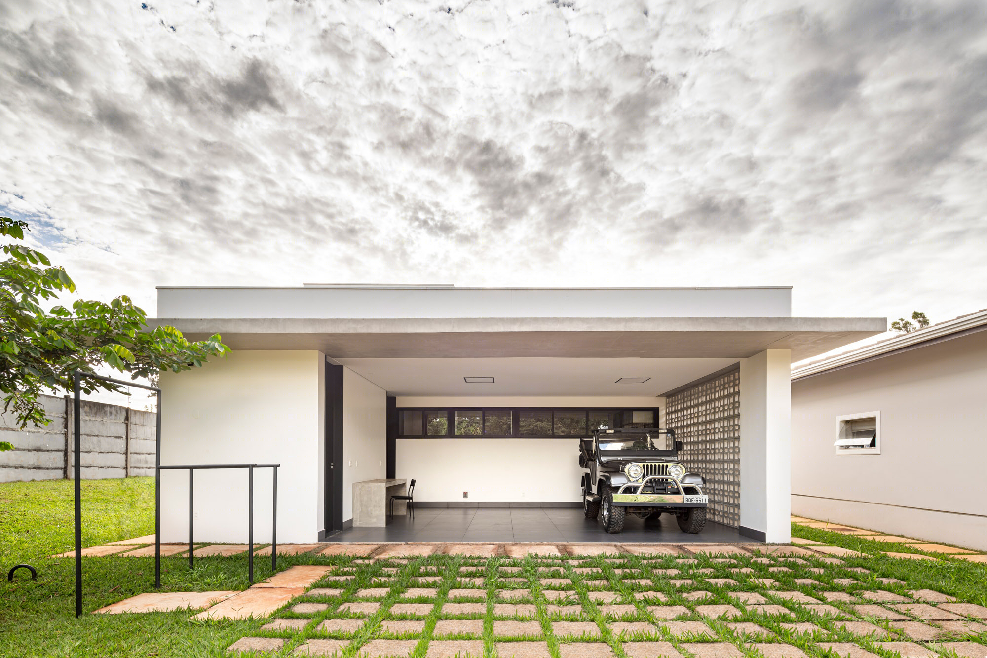 巴西利亚宁静绿洲——Lez Arquitetura 别墅扩建项目-8