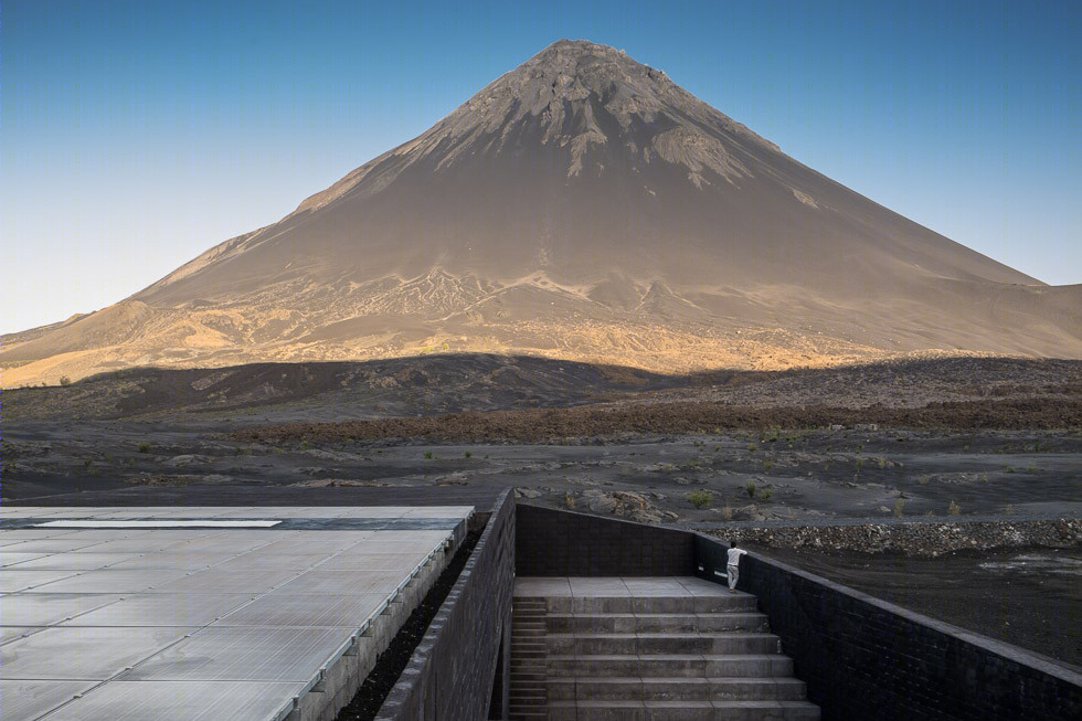 火山旁的乌托邦 · 佛得角自然公园总部设计-20