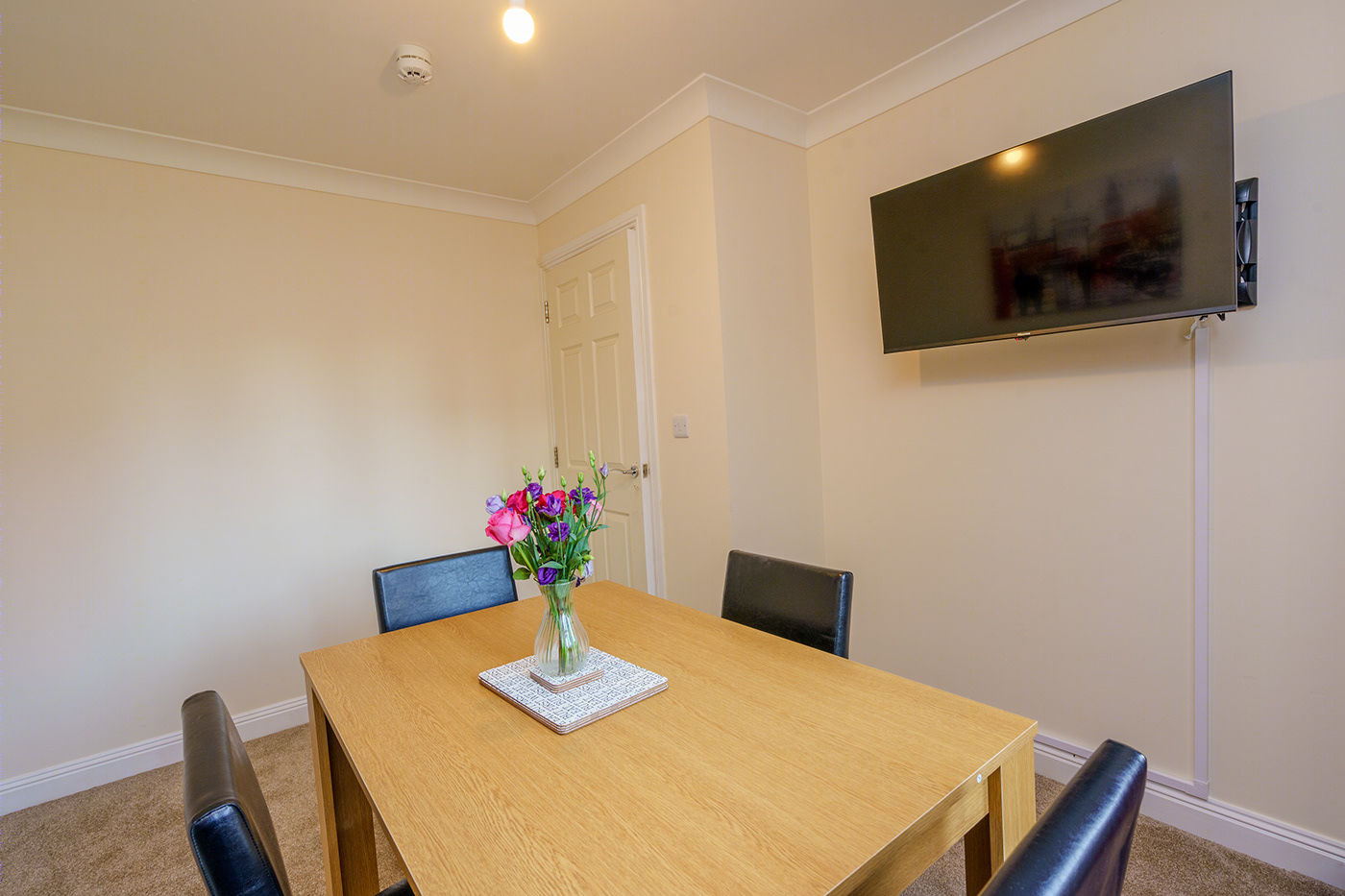 Anastasiya Gushchina丨公寓建筑丨Refurbished HMO-7