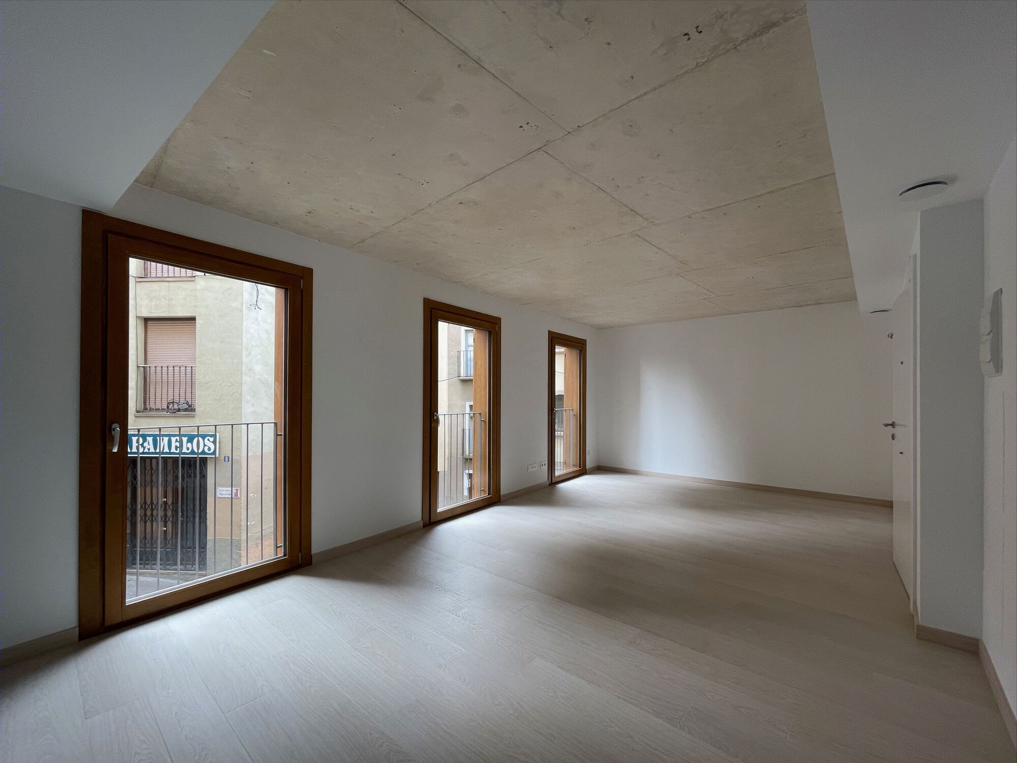 环保节能公寓建筑丨西班牙 Araiz Floristán Arquitectos-3