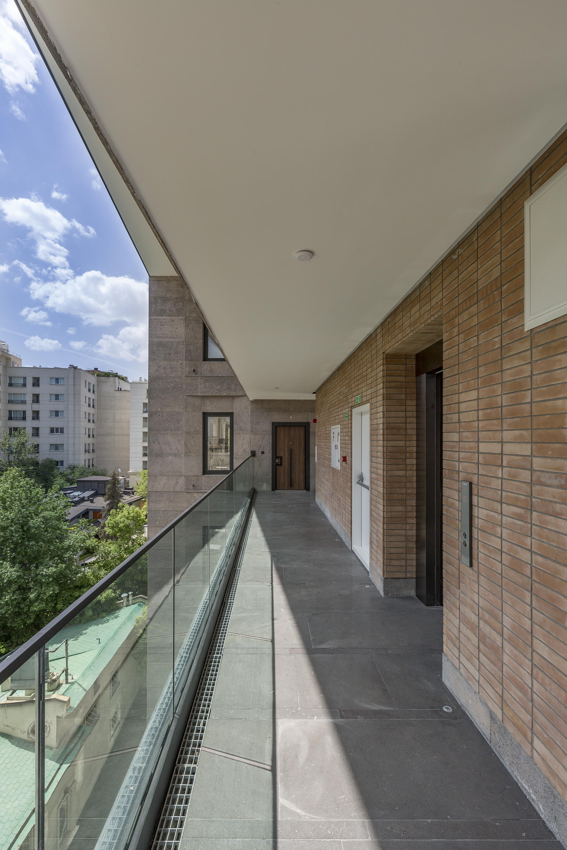 伊朗 Tehran SABA 办公建筑 - 有机环境与城市互动的融合-9