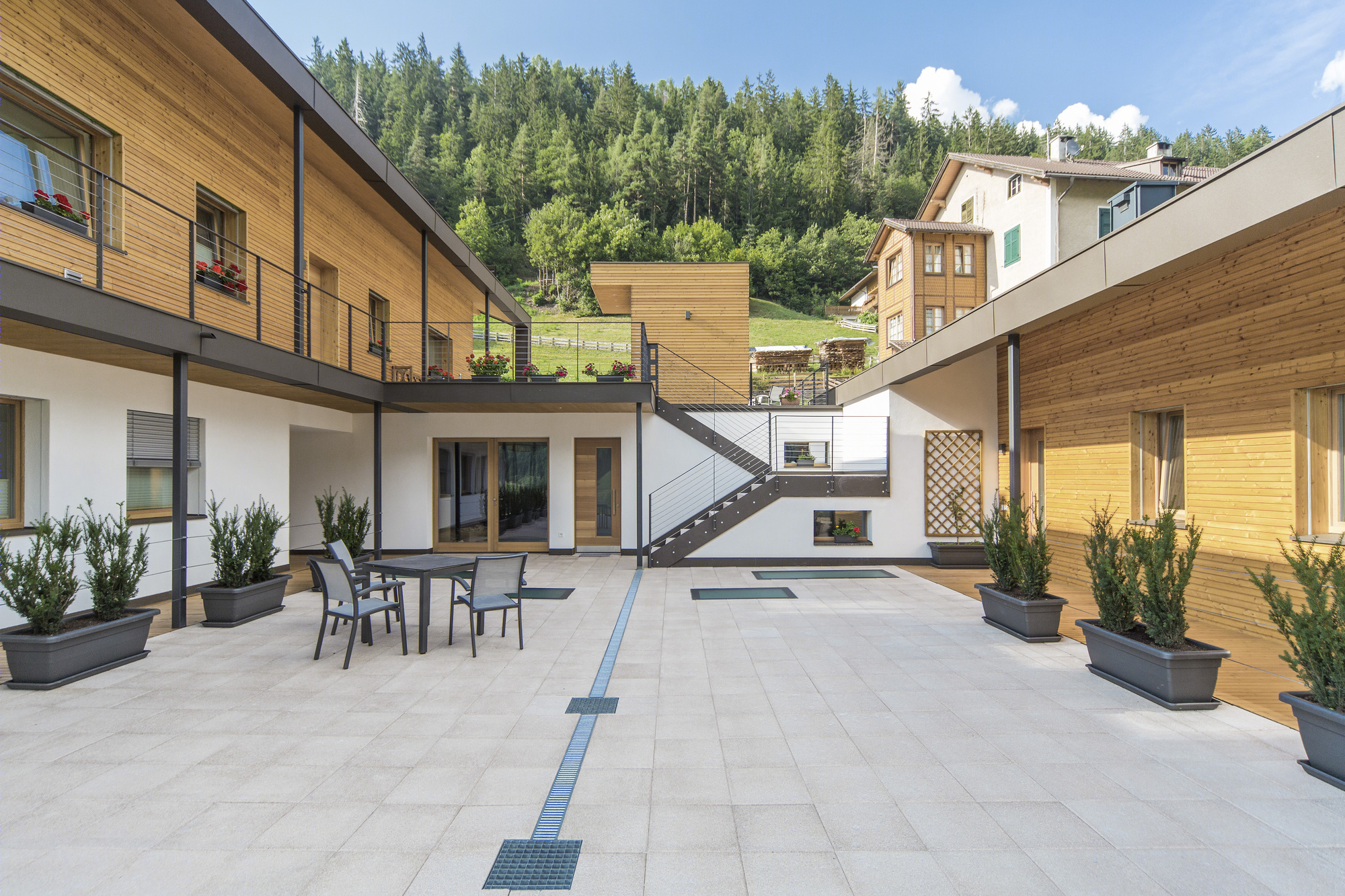 彼得维斯霍夫农庄——现代传统兼容的山村假期胜地-1