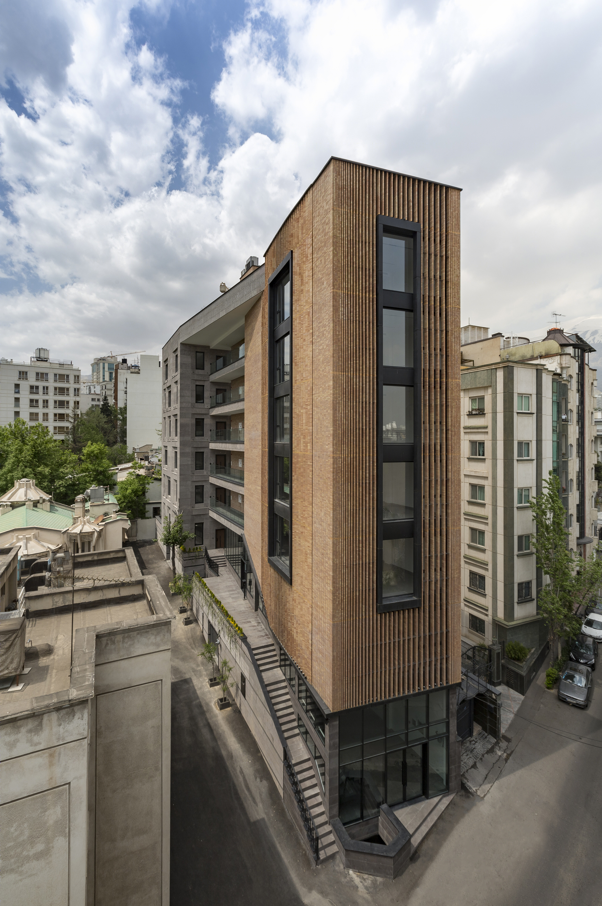 伊朗 Tehran SABA 办公建筑 - 有机环境与城市互动的融合-13