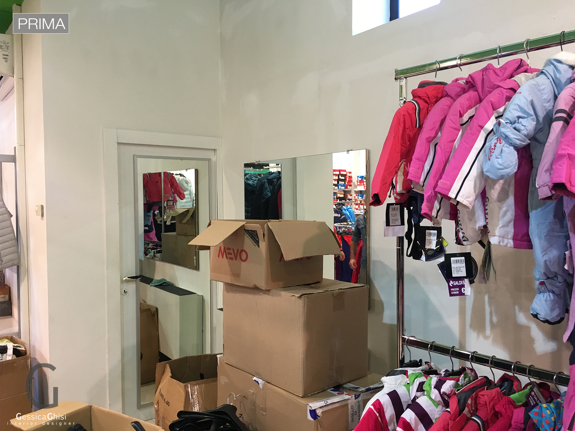 2018 年意大利鞋店翻新设计 | 工业风木铁家具与纸墙的完美融合-7
