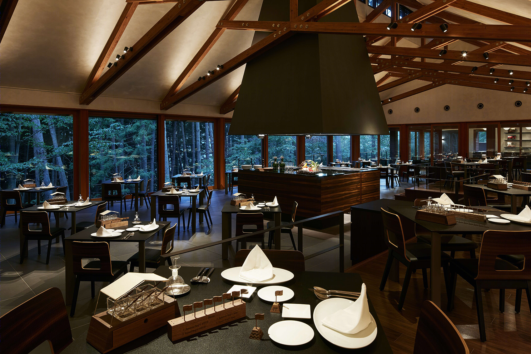 富士山下的云端露营 · 奢华野趣的室内设计盛宴-64