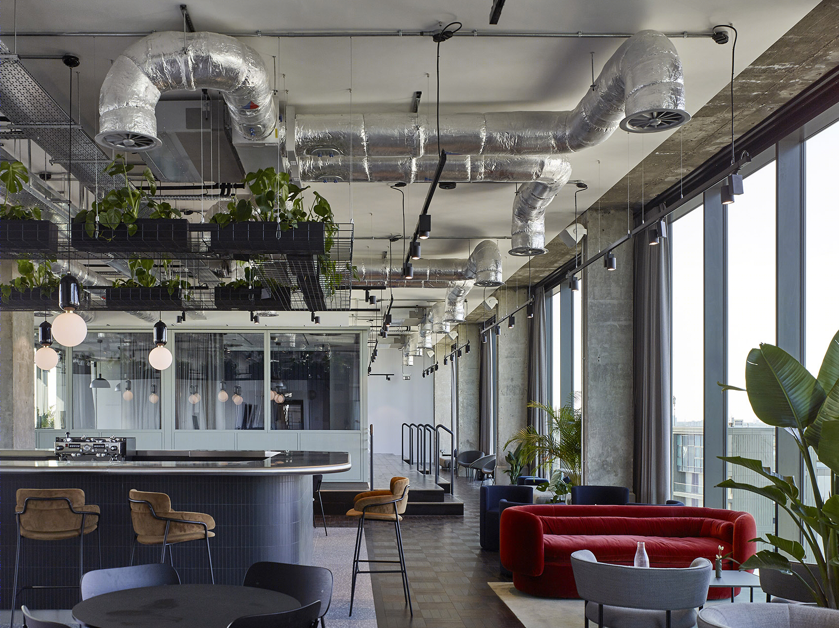 伦敦地标建筑 1 Lyric Square 的旧貌新生-24