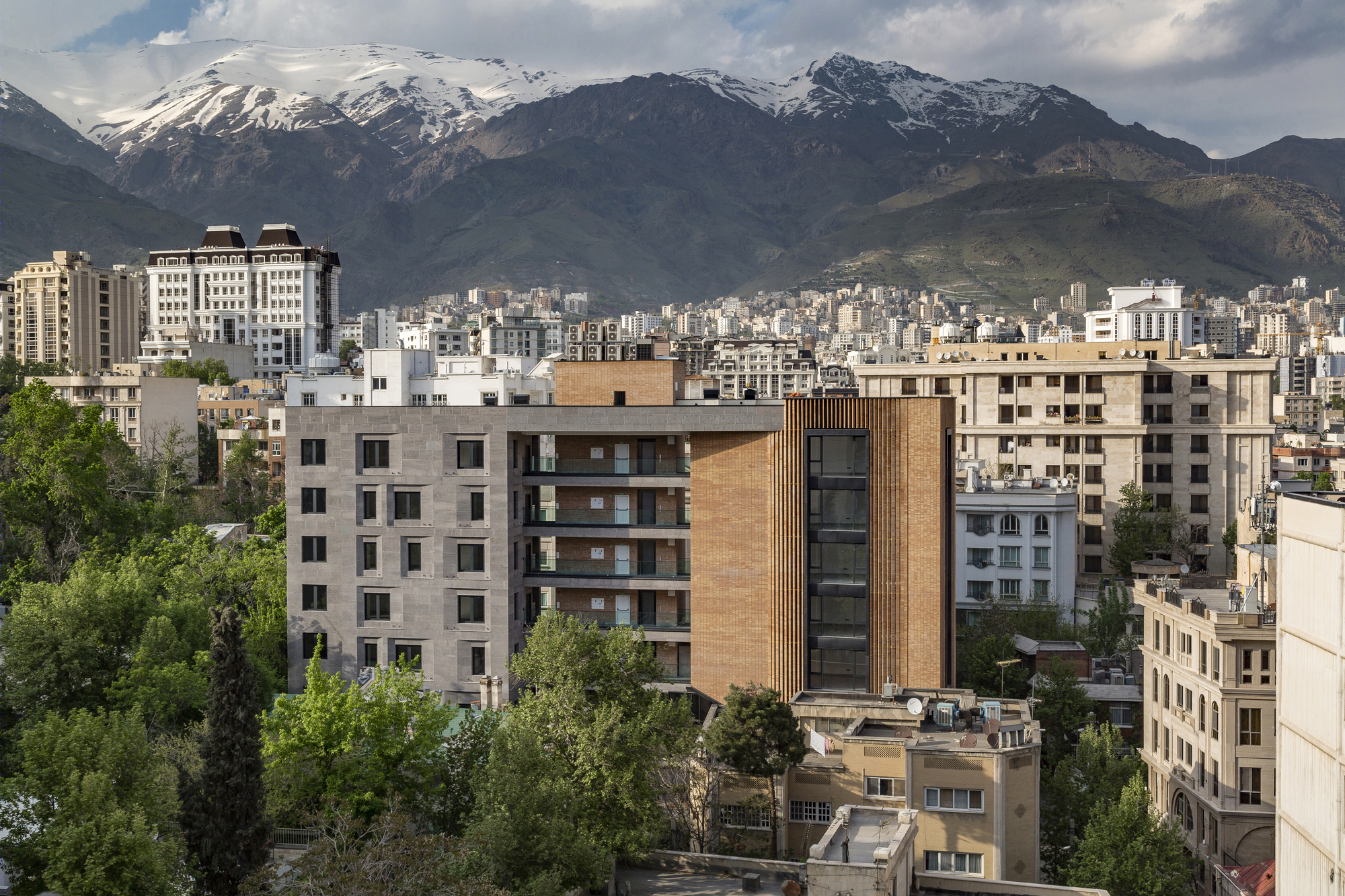 伊朗 Tehran SABA 办公建筑 - 有机环境与城市互动的融合-15