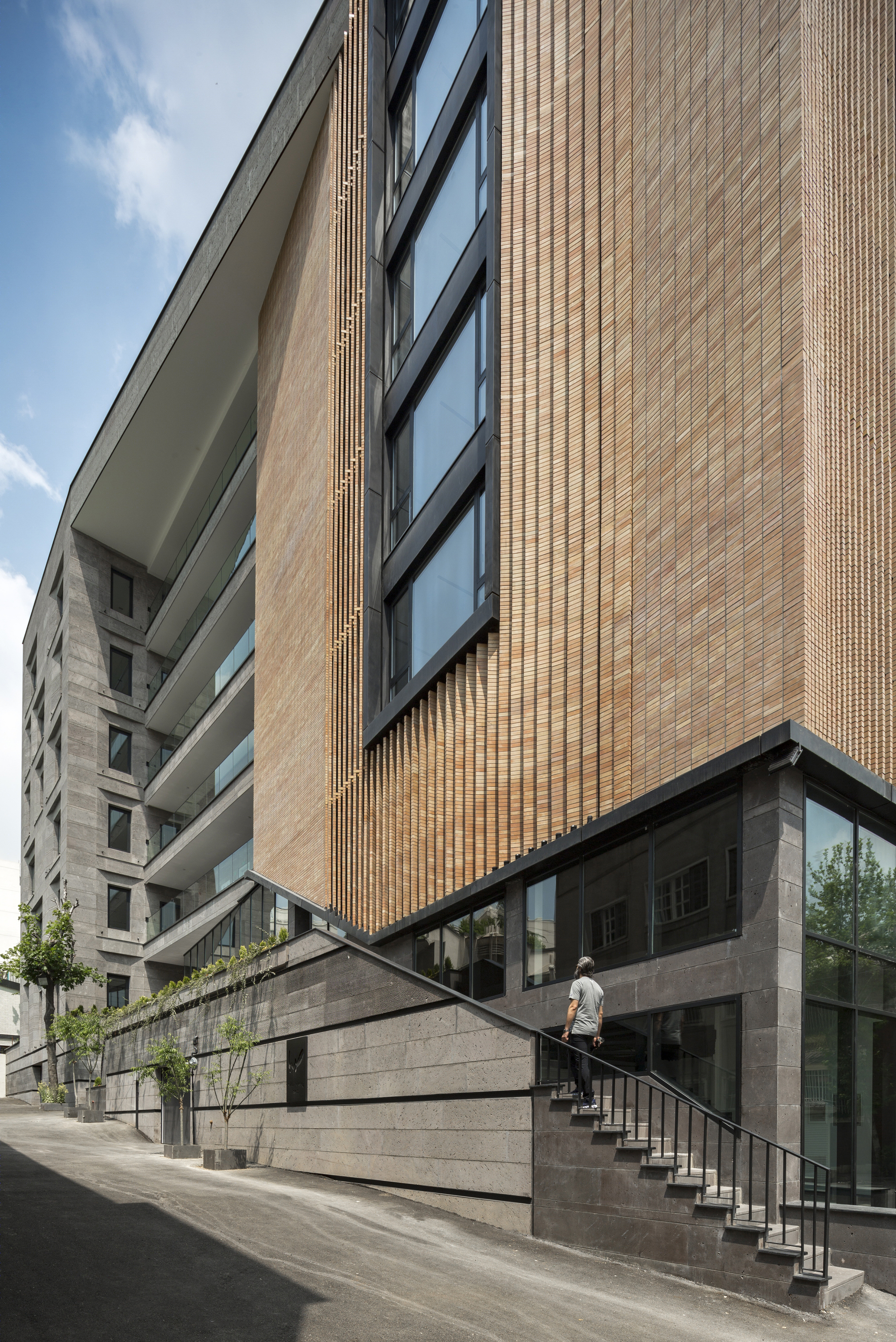 伊朗 Tehran SABA 办公建筑 - 有机环境与城市互动的融合-17