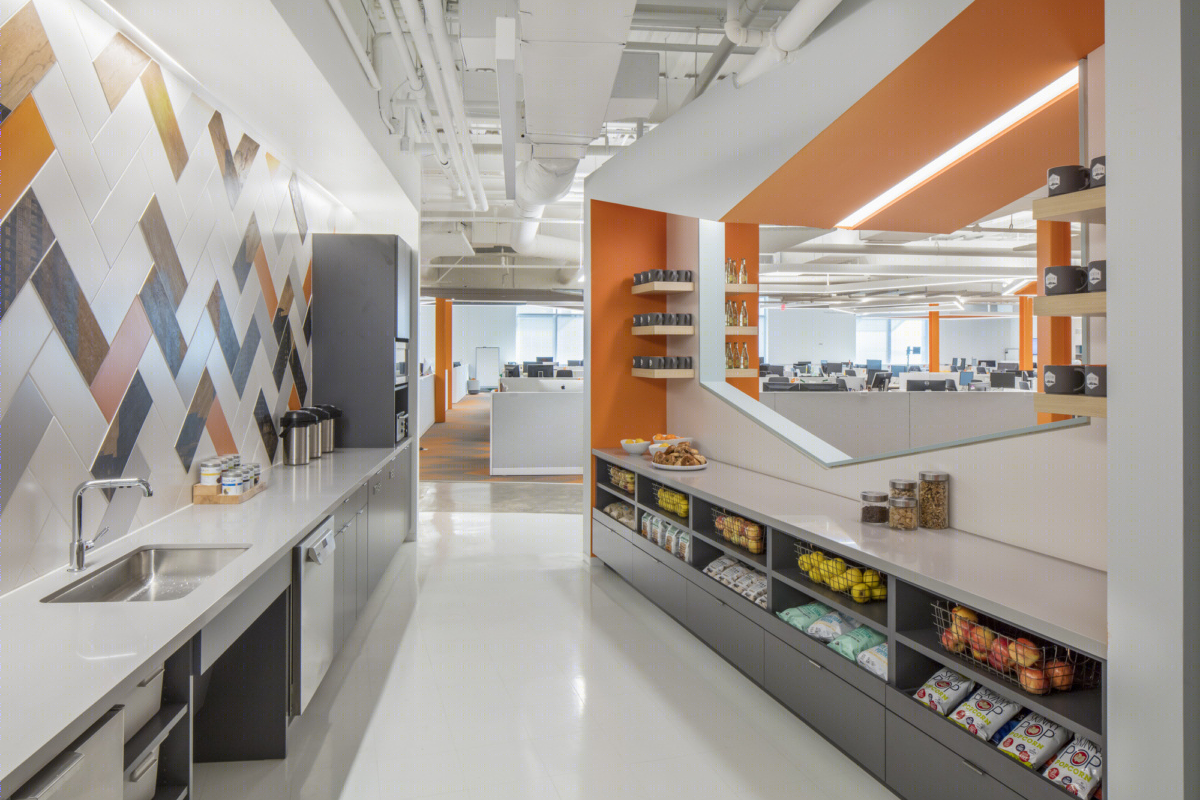 Magento Austin 办公室 - 融合地方文化与品牌特色的现代工作空间-9