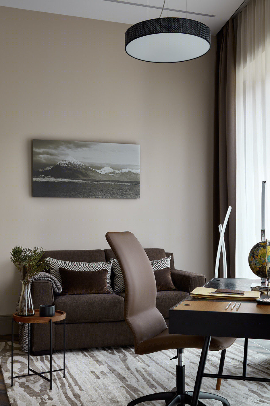 宁静自然氛围的家庭办公设计案例丨ELLEdecoration-10