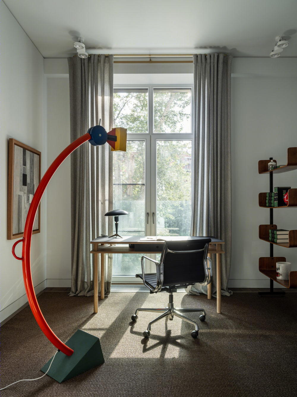 宁静自然氛围的家庭办公设计案例丨ELLEdecoration-12