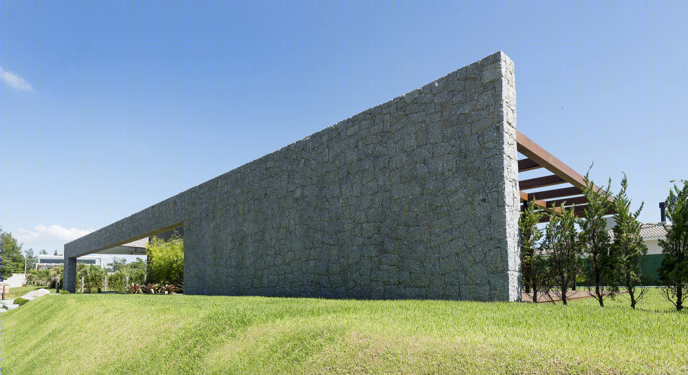 巴西 JP 别墅 | 融入环境的室内外一体化设计-50