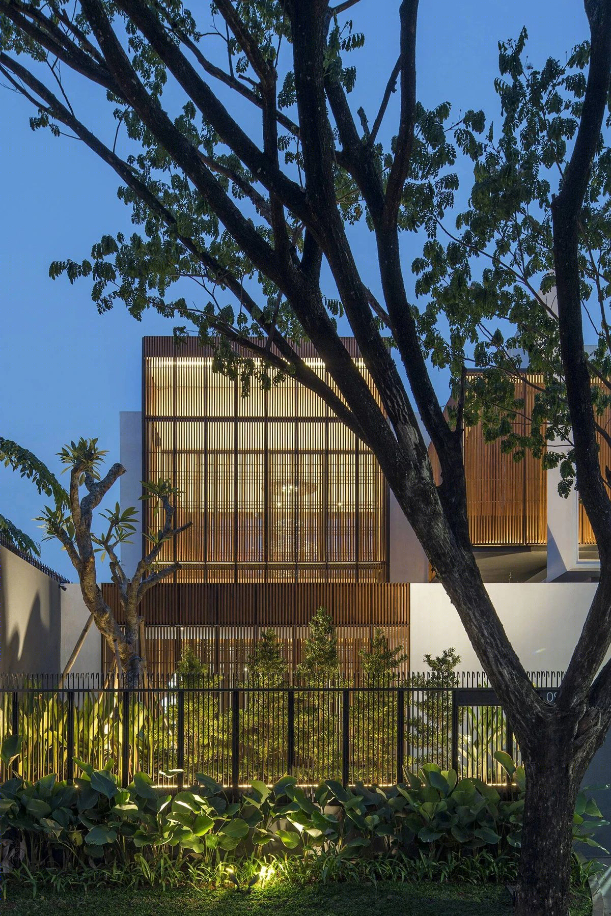 Serene Timber Screen House in Jakarta-4