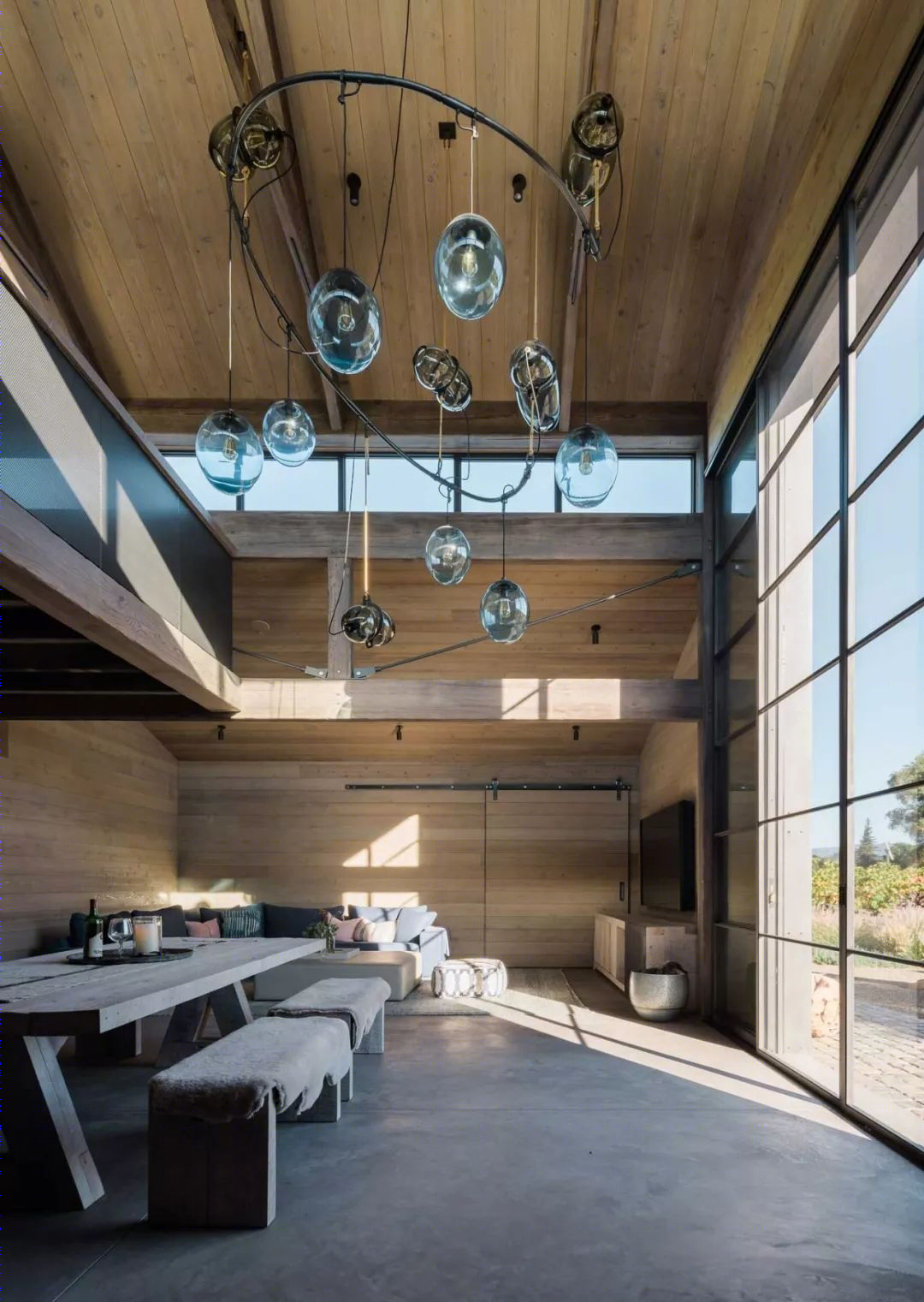 加州葡萄园中的现代谷仓建筑-5