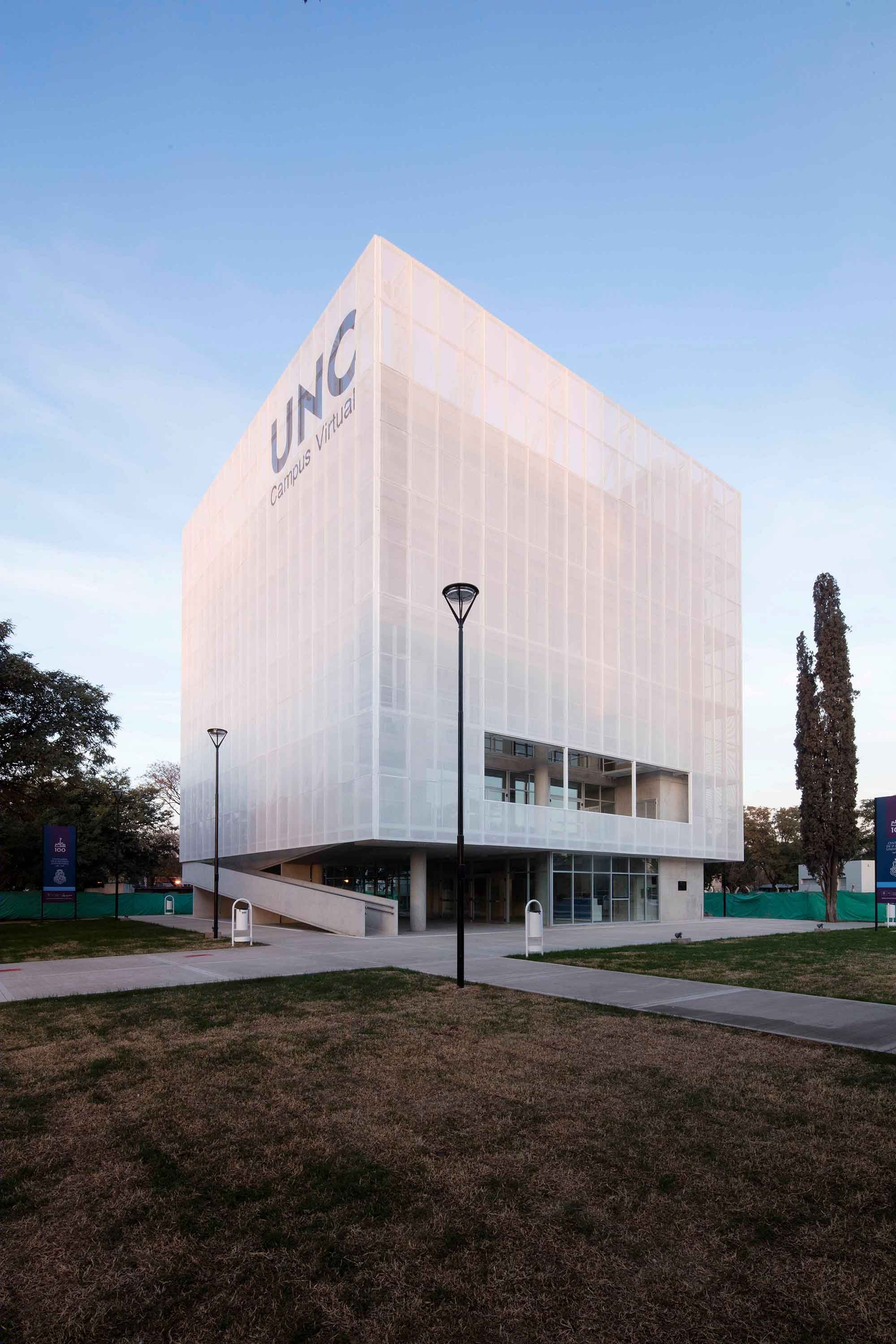 UNC 虚拟校园建筑-14