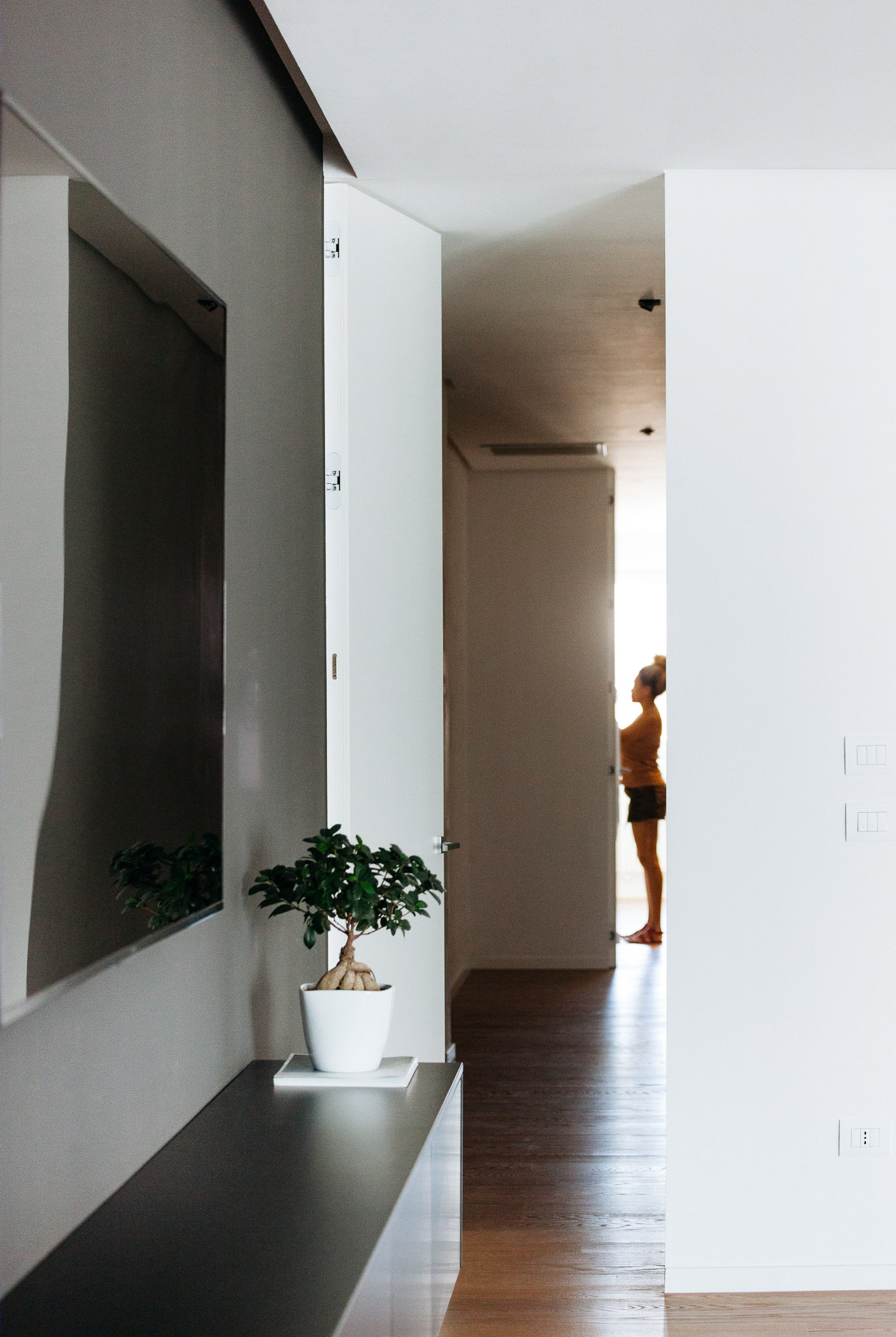 复古与现代共融的 60 年代小公寓翻新-6