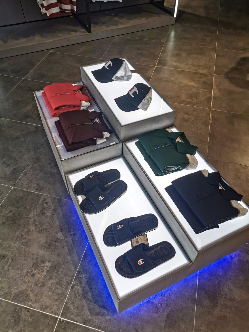 Champion(冠军)服装店丨中国佛山-33