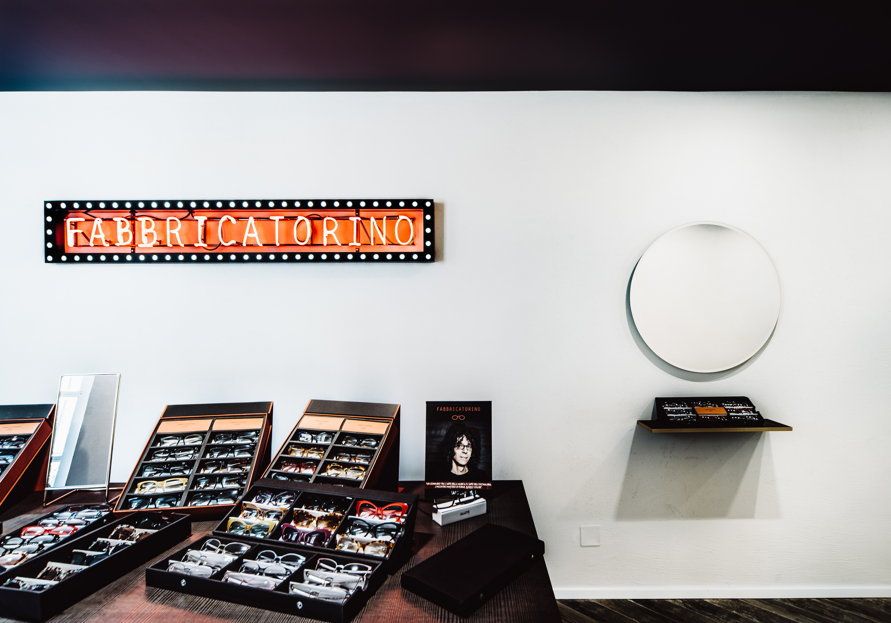 2018 年完成的“都灵制造”眼镜店室内设计-0