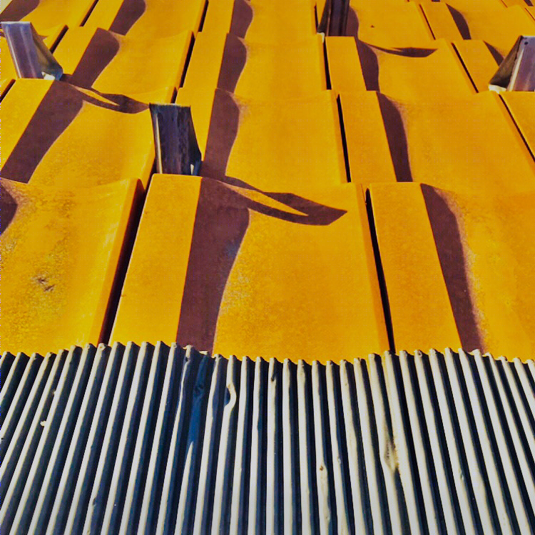 Minimalism with phone-3