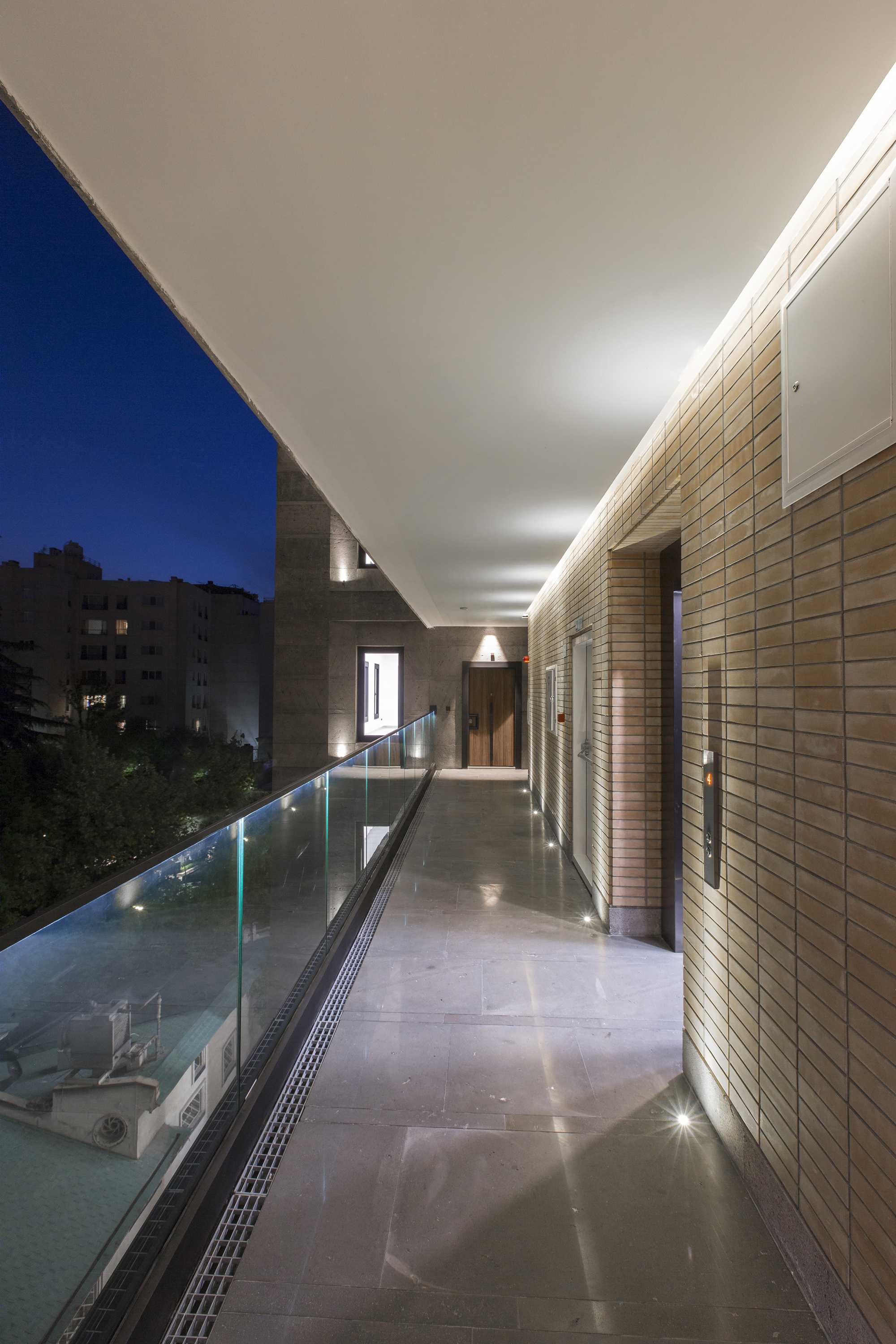 伊朗 Tehran SABA 办公建筑 - 有机环境与城市互动的融合-28