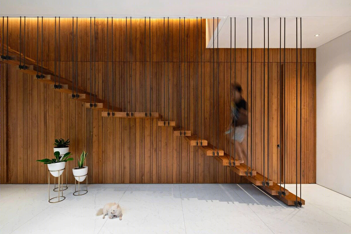Serene Timber Screen House in Jakarta-17