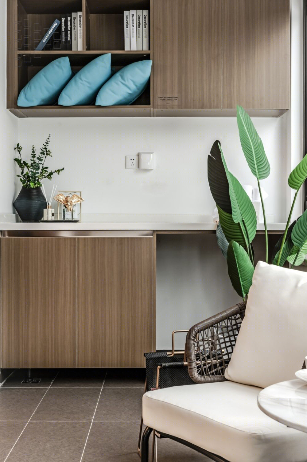 现代轻奢风招商蛇口样板房设计亮点解读-18