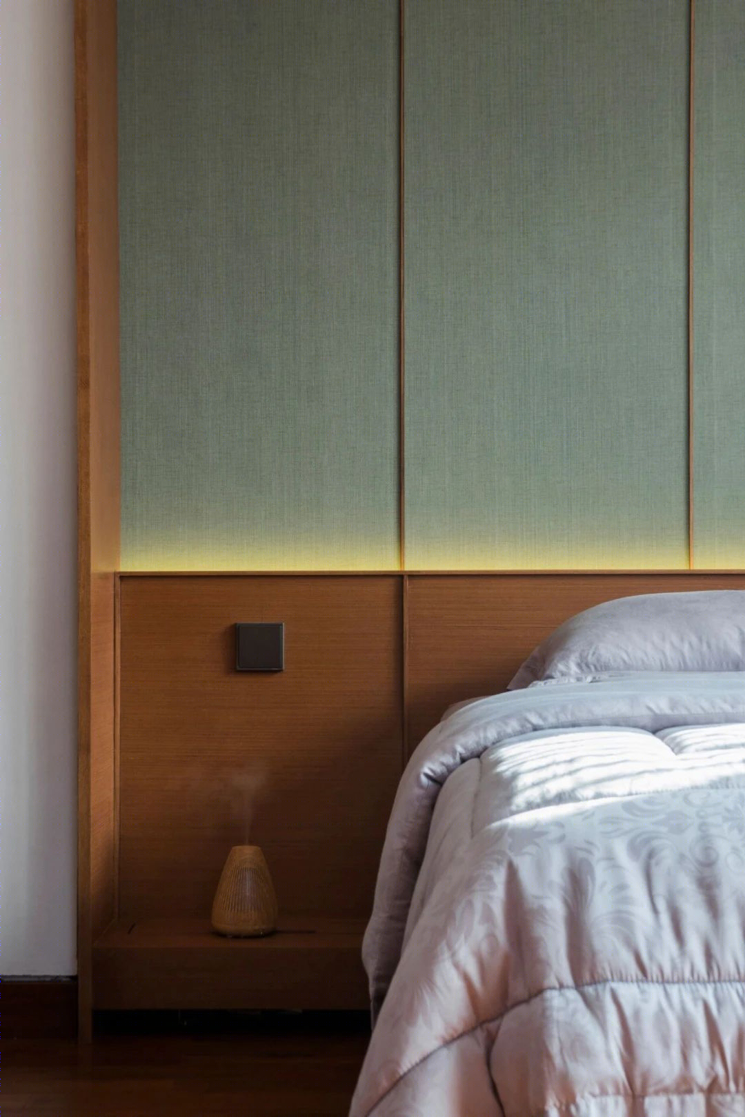 Serene Timber Screen House in Jakarta-21