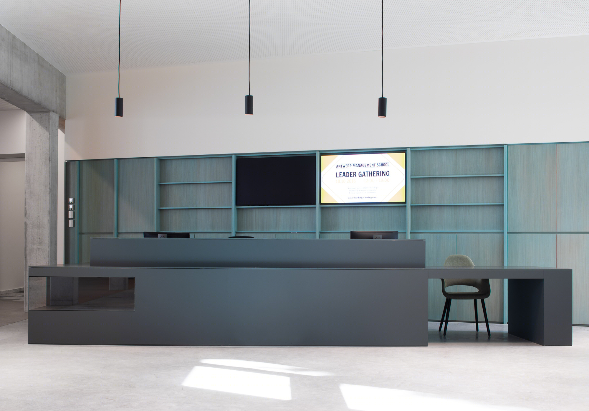 安特卫普管理学院-19